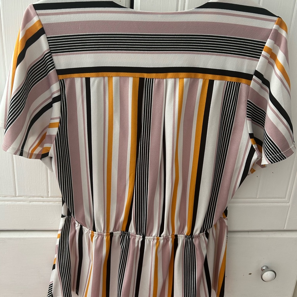 NWOT FAITH AND JOY by Monteau Multicolor Striped V-Neck Top w/Capped Sleeves - Picture 12 of 16